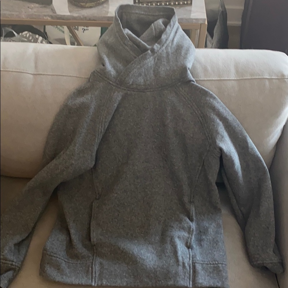 Lululemon grey sweatshirt